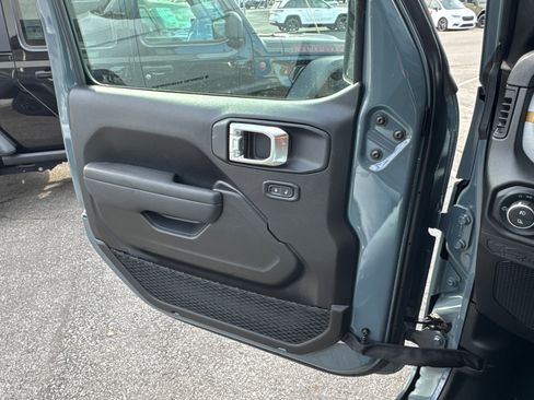 New 2026 Jeep Gladiator Sport image 16