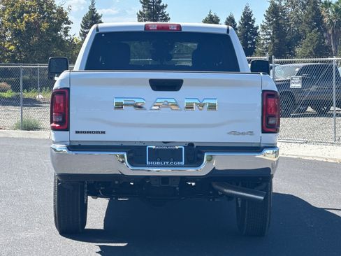 New 2026 RAM 2500 Big Horn AWD/4WD image 4