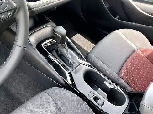 Used 2025 Toyota Corolla SE FWD image 16