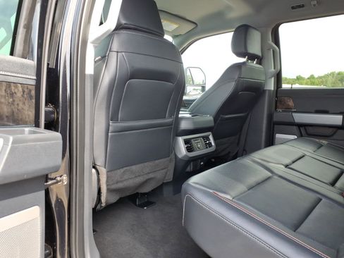 Used 2024 Ford F250 Lariat w/ FX4 Off-Road Package AWD/4WD image 10