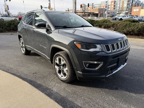 Used 2017 Jeep Compass Limited image 7