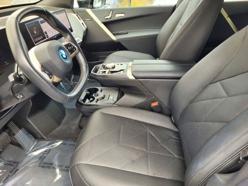 Certified 2024 BMW iX xDrive50 w/ Premium Package AWD/4WD image 22