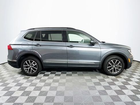 Used 2020 Volkswagen Tiguan SE FWD image 9