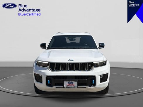 Used 2022 Jeep Grand Cherokee Overland w/ Advanced Protech Group III AWD/4WD image 3