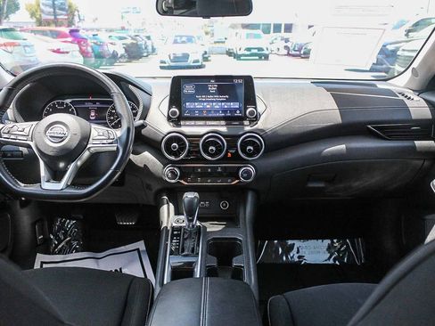 Used 2022 Nissan Sentra SV FWD image 13