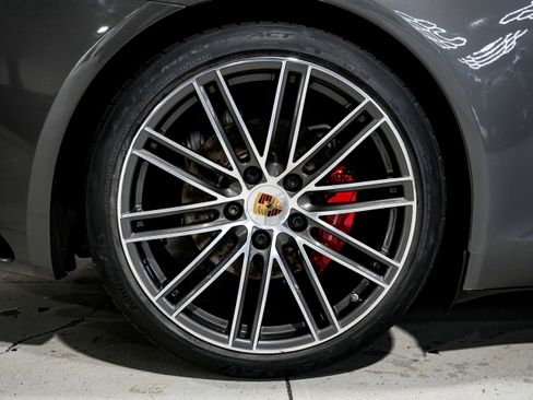 Used 2017 Porsche 911 Carrera S image 43