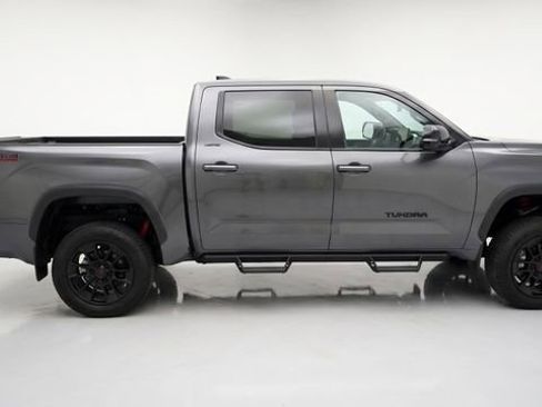 Used 2025 Toyota Tundra Limited w/ TRD Off-Road Package AWD/4WD image 7