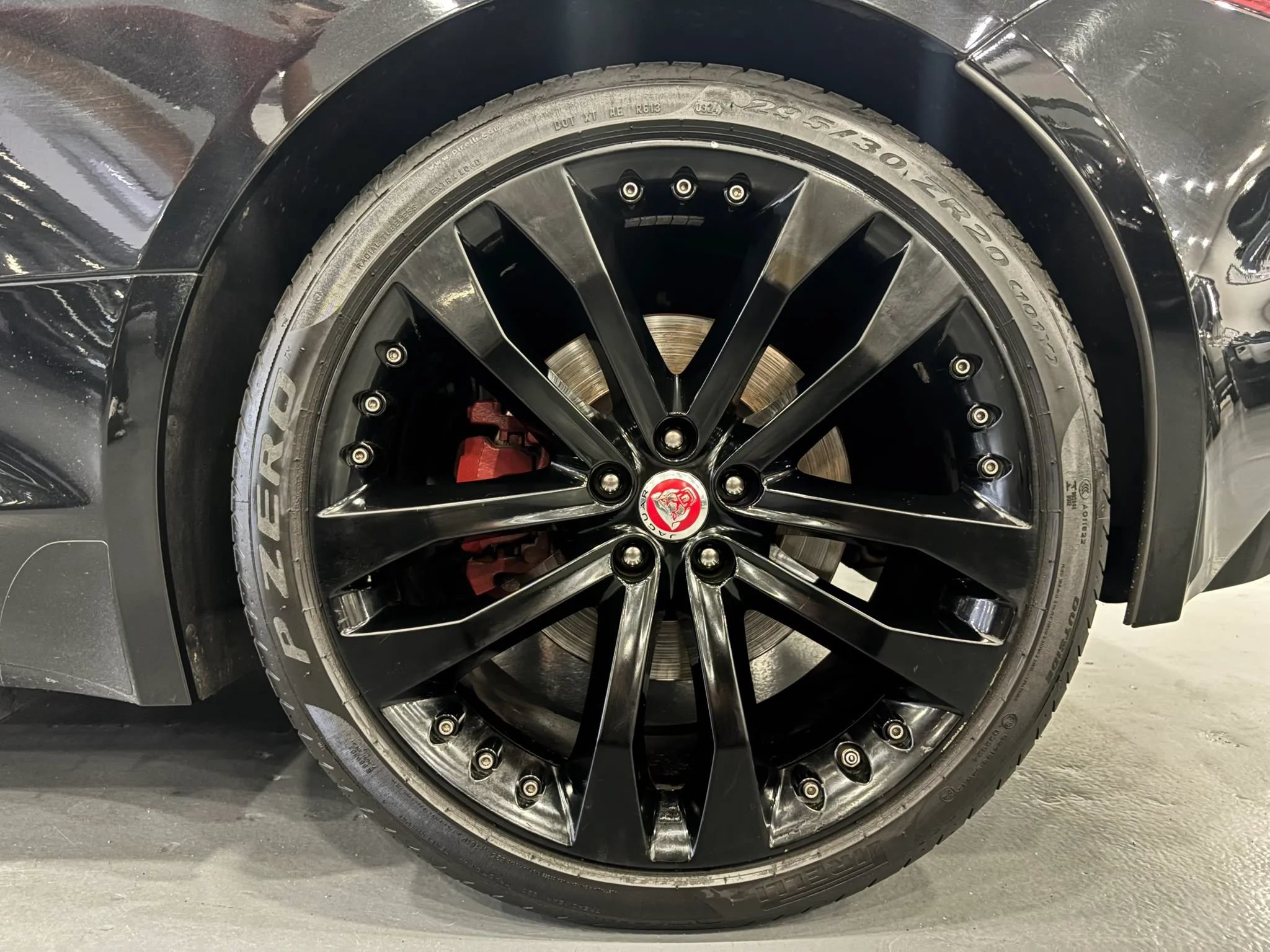 Used 2020 Jaguar F-TYPE Convertible RWD image 41