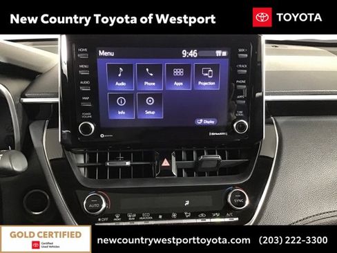 Used 2022 Toyota Corolla Cross XLE image 16