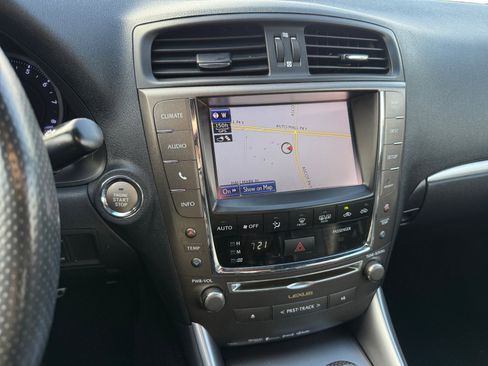 Used 2014 Lexus IS 250C image 12