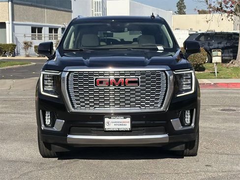 Used 2023 GMC Yukon XL Denali image 2