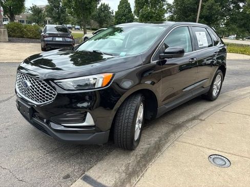Used 2024 Ford Edge SEL AWD/4WD image 3