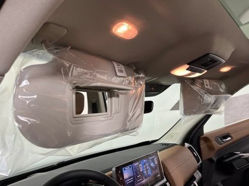 New 2026 Nissan Pathfinder Platinum FWD image 35