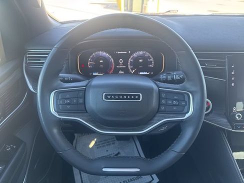 Used 2024 Jeep Wagoneer Series II AWD/4WD image 12