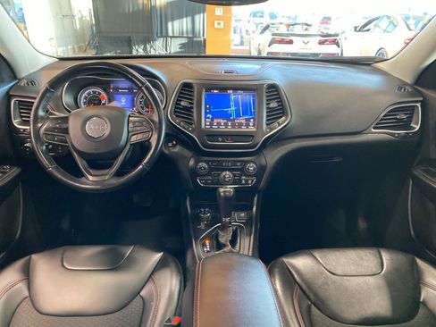 Used 2020 Jeep Cherokee Trailhawk w/ Comfort & Convenience Group image 14