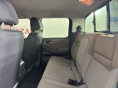 Used 2024 Nissan Frontier SV w/ SV Convenience Package image 13