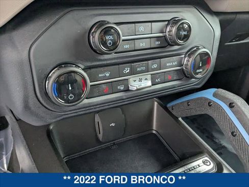 Certified 2022 Ford Bronco Wildtrak AWD/4WD image 17