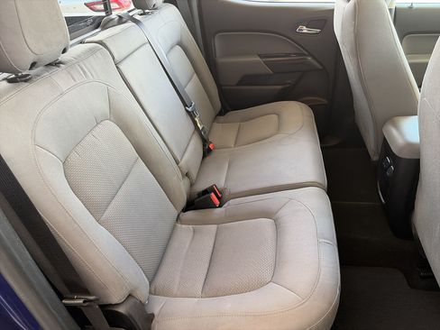Used 2016 Chevrolet Colorado LT w/ LT Convenience Package RWD image 10