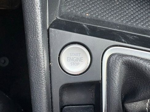Used 2024 Volkswagen Jetta SE FWD image 26
