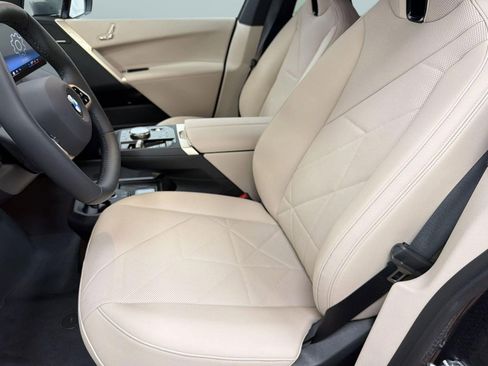 New 2026 BMW iX xDrive45 image 5