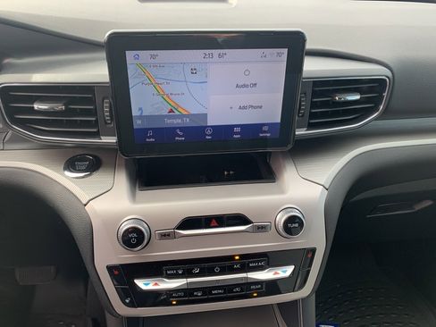 Used 2024 Ford Explorer XLT w/ Equipment Group 202A image 11