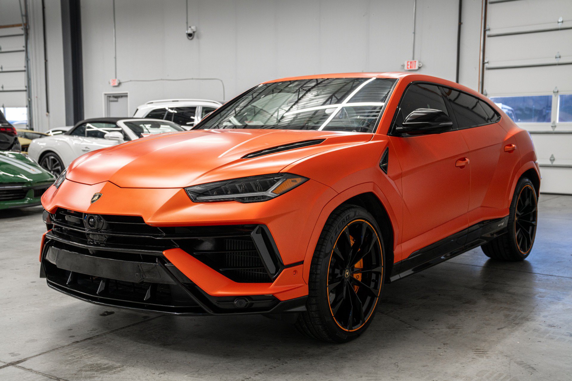 Used 2024 Lamborghini Urus S AWD/4WD image 5