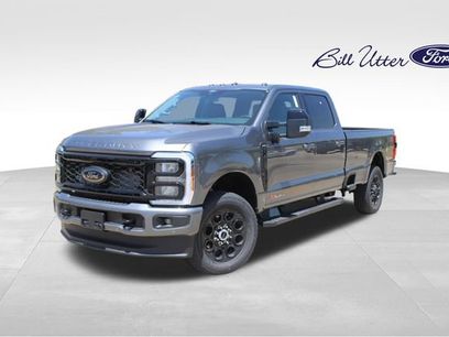 New 2026 Ford F350 Lariat w/ Black Appearance Package