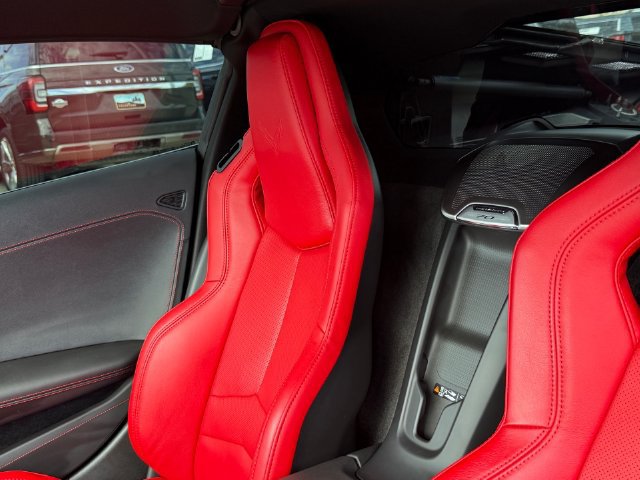 Used 2023 Chevrolet Corvette Stingray Preferred Cpe w/ Z51 Performance Package RWD image 18
