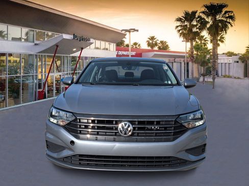 Used 2021 Volkswagen Jetta SE FWD image 8
