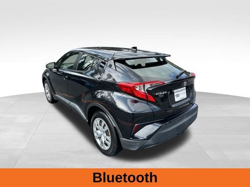Used 2021 Toyota C-HR LE image 3