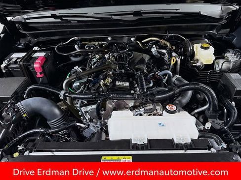 Certified 2025 Toyota Tacoma SR image 28