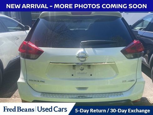 Certified 2018 Nissan Rogue SL w/ Premium Package AWD/4WD image 6