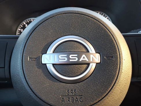 Certified 2025 Nissan Pathfinder SV image 16