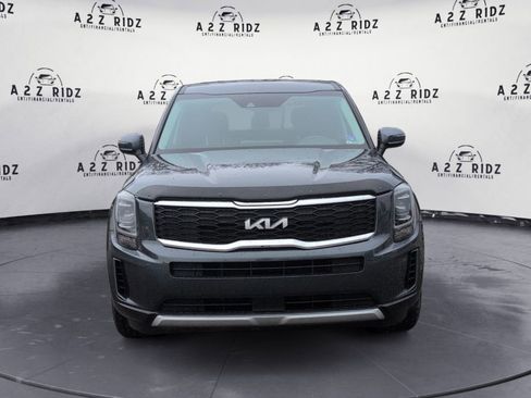 Used 2022 Kia Telluride LX image 2