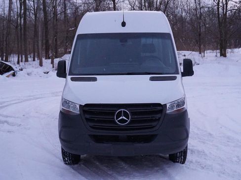 Used 2020 Mercedes-Benz Sprinter 2500 w/ Driver Convenience Package image 8
