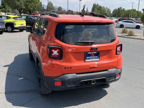 Used 2018 Jeep Renegade Altitude AWD/4WD image 10