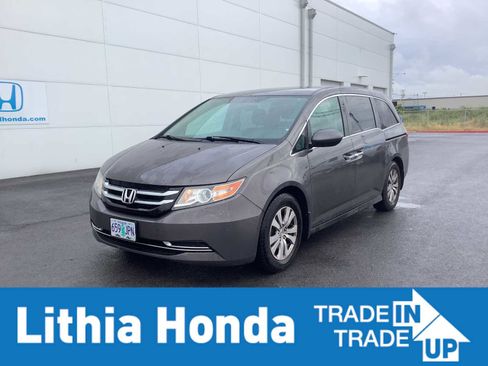Used 2016 Honda Odyssey SE image 1