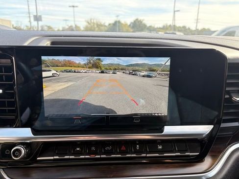 Used 2024 GMC Sierra 1500 SLT image 19