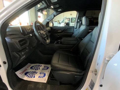 Used 2024 Chevrolet Silverado EV W/T AWD/4WD image 11
