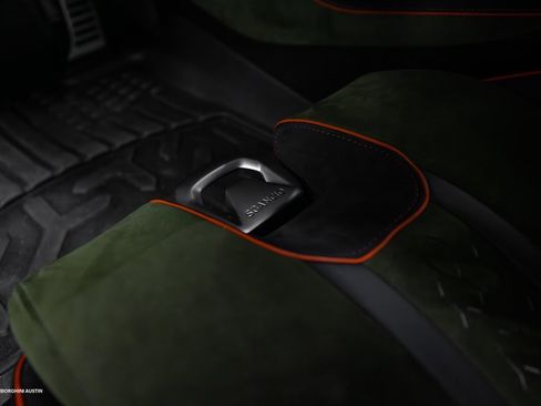 Used 2024 Lamborghini Huracan Sterrato image 34