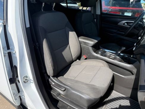 Certified 2020 Chevrolet Traverse LS FWD image 27