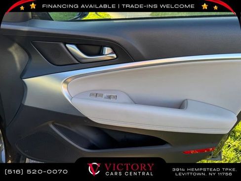 Used 2023 Genesis G70 2.0T image 17