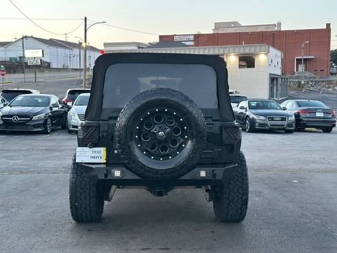 Used 2013 Jeep Wrangler Unlimited Sport AWD/4WD image 9