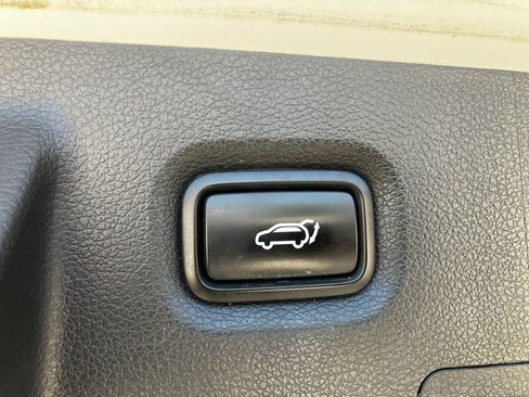 Used 2019 Hyundai Santa Fe Limited FWD image 10