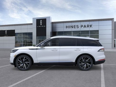 New 2026 Lincoln Aviator Reserve AWD/4WD image 3