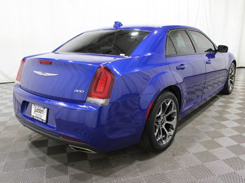 Used 2018 Chrysler 300 Touring w/ Sport Appearance Package image 30