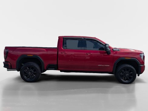 Used 2025 GMC Sierra 2500 AT4 w/ AT4 Premium Plus Package AWD/4WD image 3