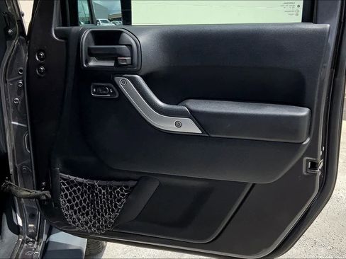 Used 2016 Jeep Wrangler Unlimited Sahara w/ Max Tow Package image 26