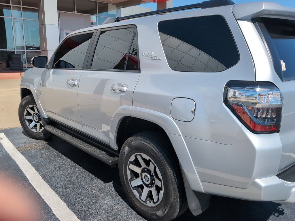Used 2022 Toyota 4Runner TRD Off-Road Premium AWD/4WD image 2