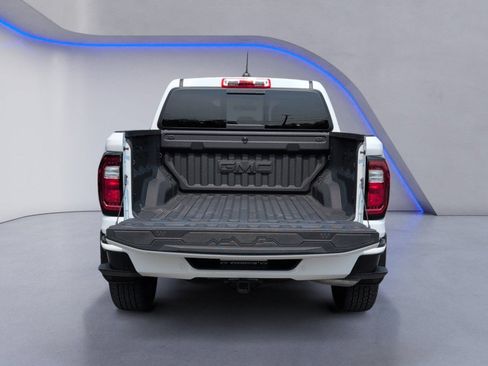 Used 2025 GMC Canyon AT4 w/ Technology Plus Package AWD/4WD image 14